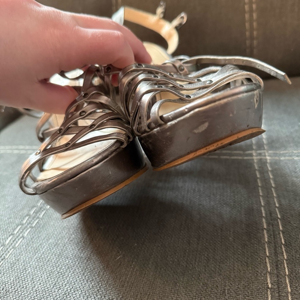 🌈5/$25 BUNDLE! Marc Fisher strap studded heels size 7 - Picture 6 of 7
